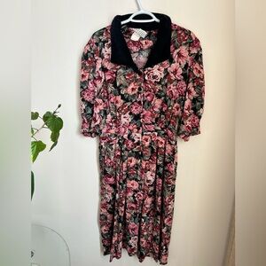 Vintage Floral Midi Dress with Velvet Collar - Women's Pink Floral
